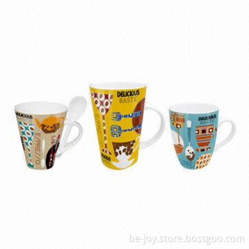 Porcelain mug with Valentine's design, various artworks are available, OEM orders are welcome